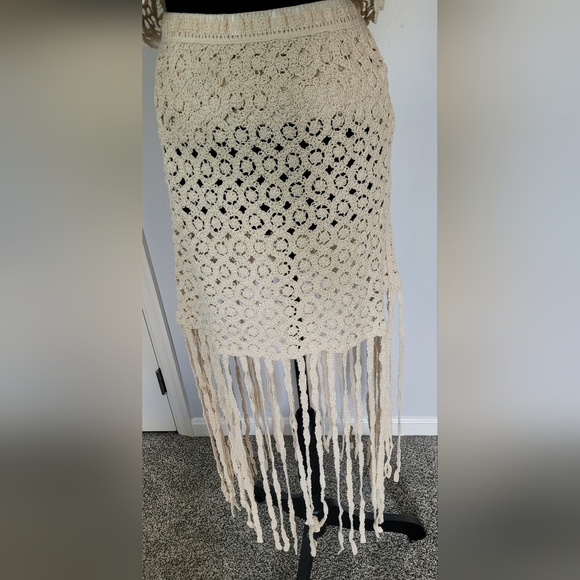 POL Cream Crochet Skirt With Fringe Resort Wear. One Size NWOT - Picture 3 of 7
